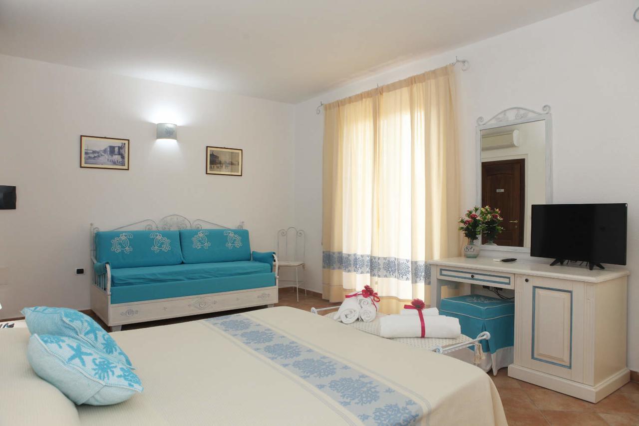 Guest House Villabianca Ла-Маддалена Екстер'єр фото