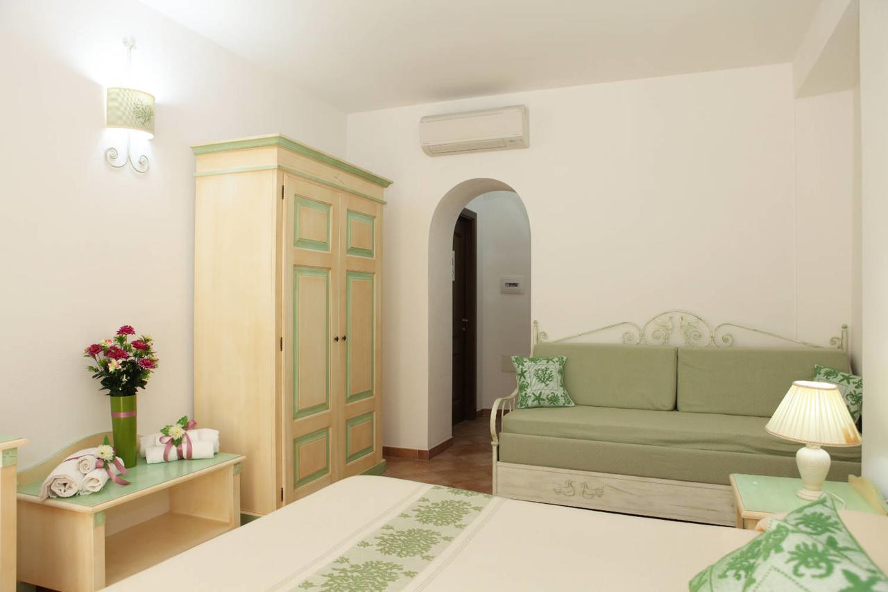 Guest House Villabianca Ла-Маддалена Екстер'єр фото