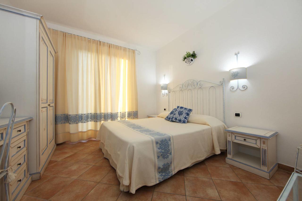 Guest House Villabianca Ла-Маддалена Екстер'єр фото